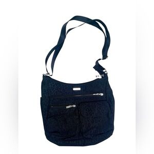 Baggallini crossbody leopard print travel bad